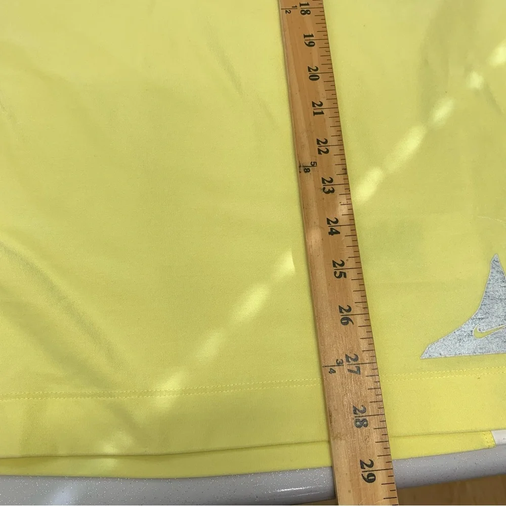 Nike Golf Dri Fit Polo Shirt Men  Medium Yellow Swoosh Stretch Activewear Travel
